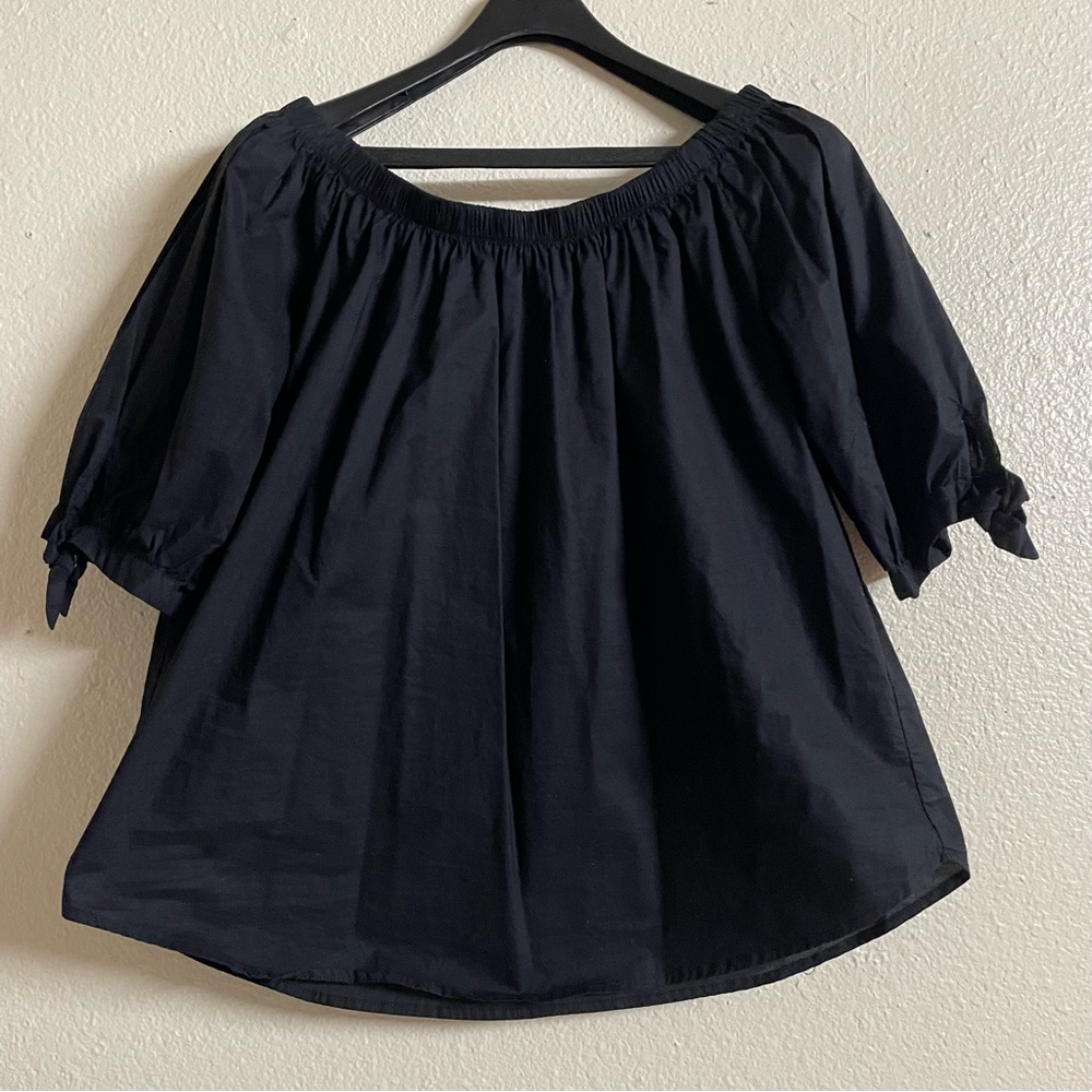 Zenobia off the shoulder size XL blouse